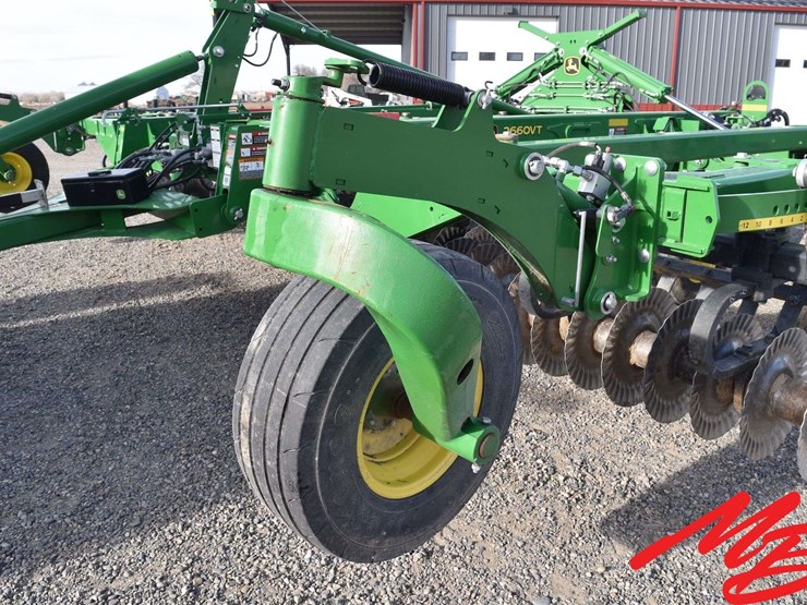 2019-john-deere-2660vt-image-30