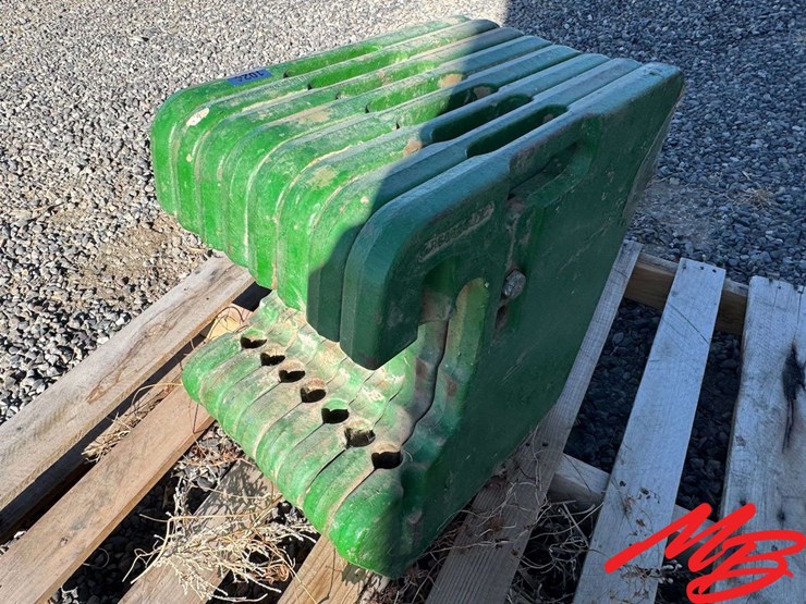 john-deere-100-image-1