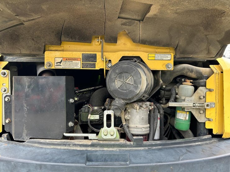 2017-yanmar-sv100-image-13