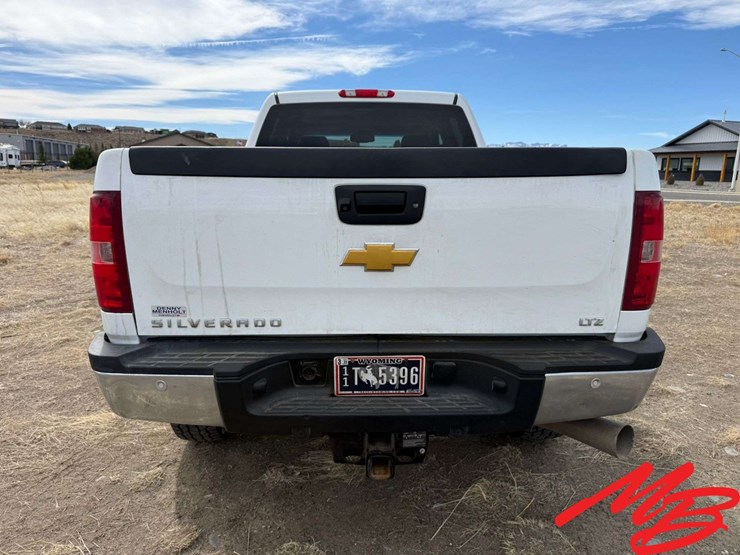 2014-chevrolet-silverado-2500-image-6