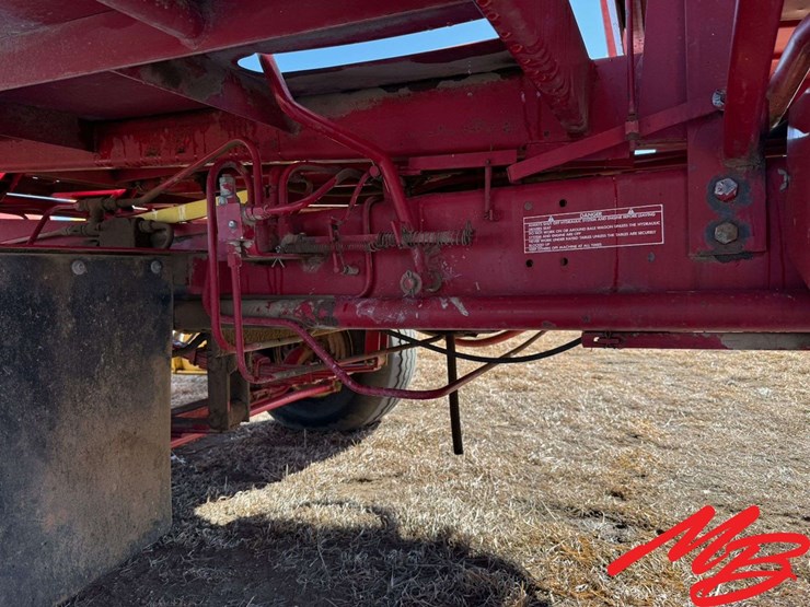 new-holland-1069-image-23