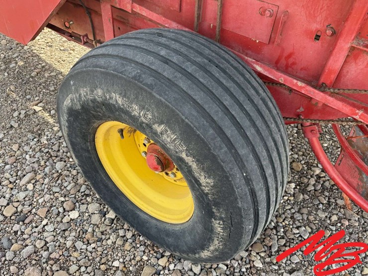 new-holland-426-image-16