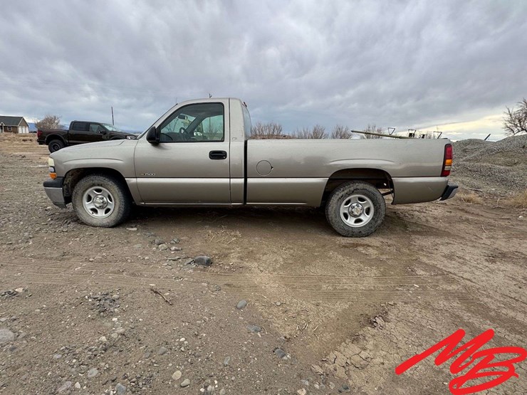 2002-chevrolet-silverado-1500-image-9