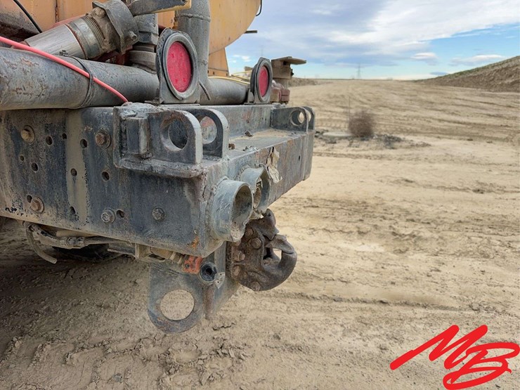 1985-international-s2500-image-16