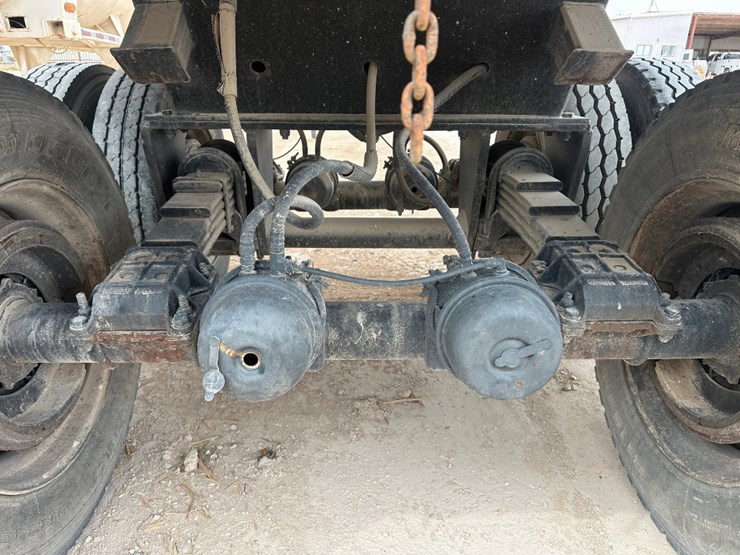 2014-axle-end-dump-image-8