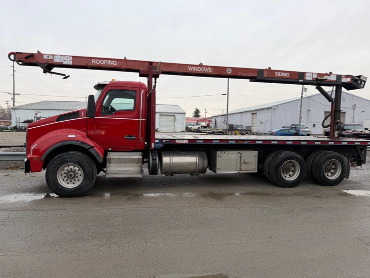 2016-kenworth-t880-image-1