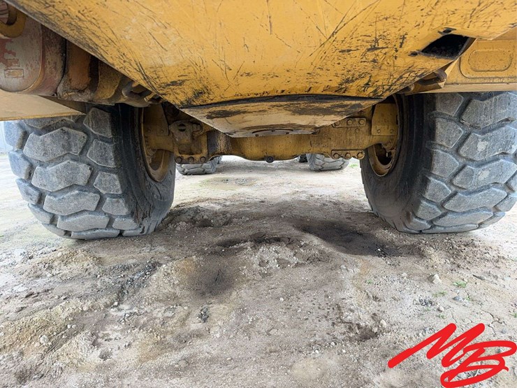 caterpillar-740-image-27