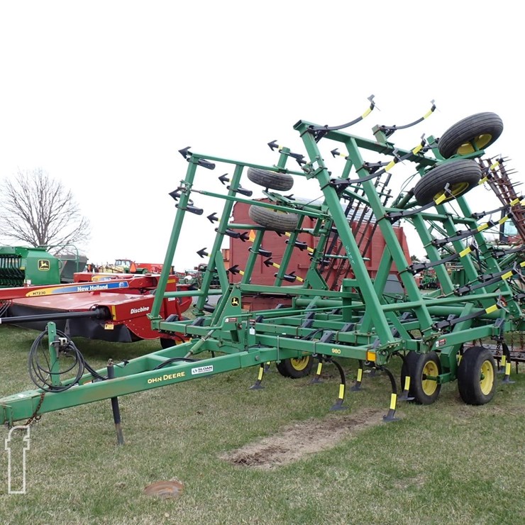 JOHN DEERE 980