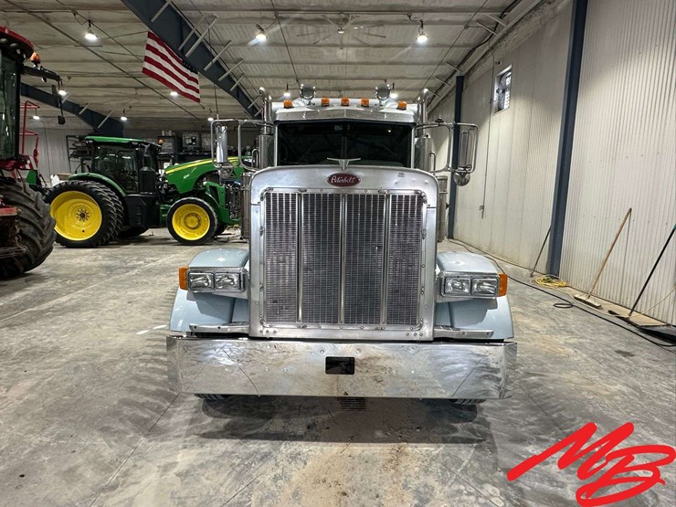 2007-peterbilt-379-image-21