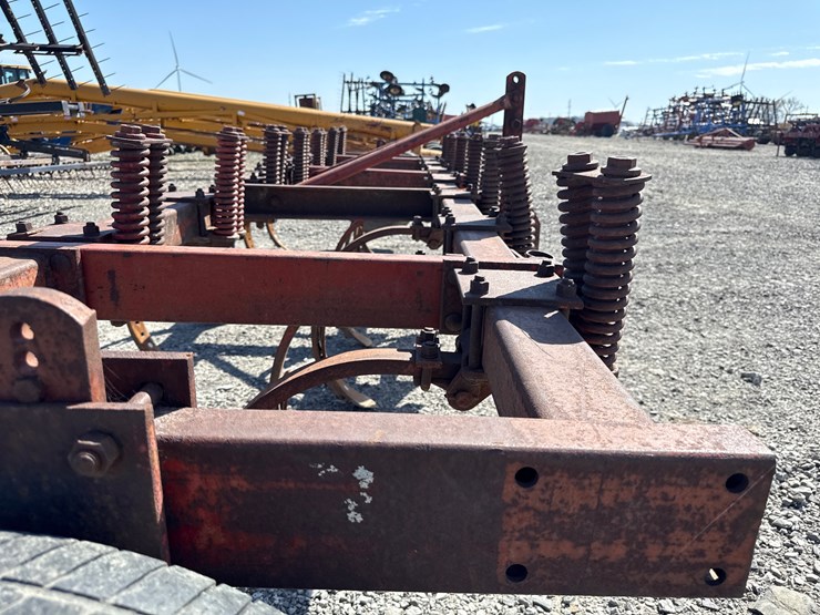 international-15-image-13