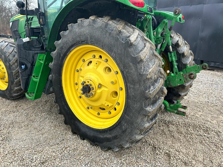 2019-john-deere-6155r-image-19