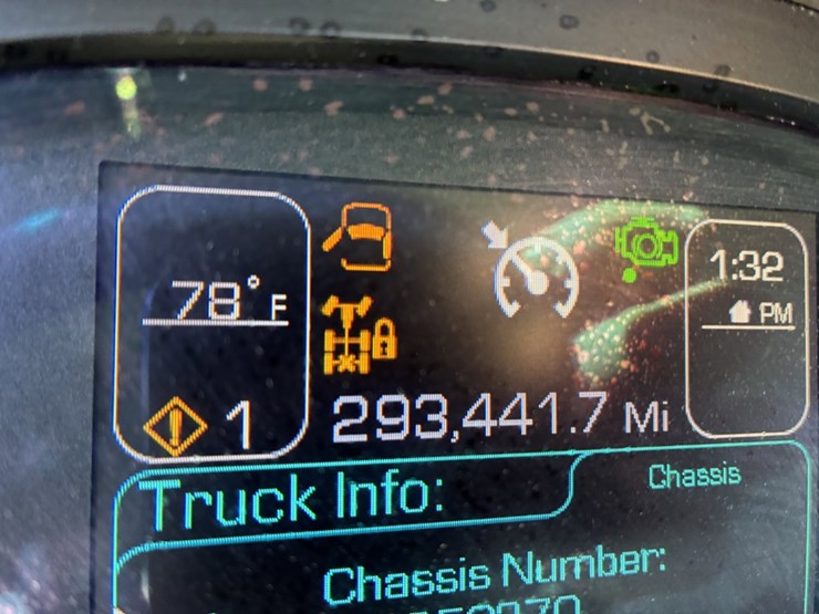 2019-kenworth-t880-image-15