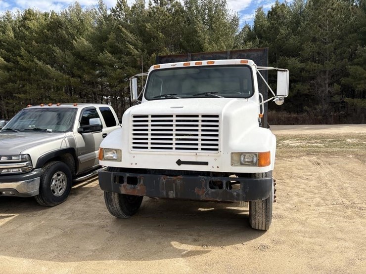 1994-international-4900-image-2