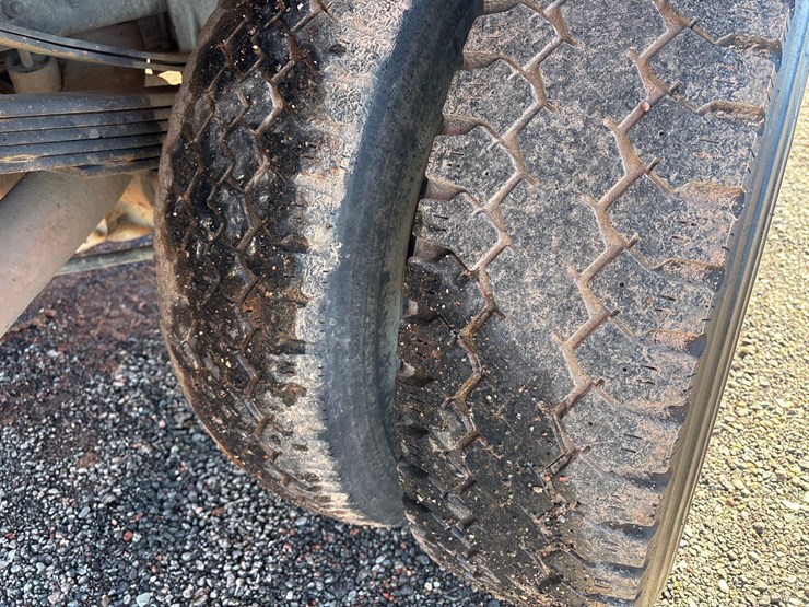 2014-ram-3500-tradesman-image-11