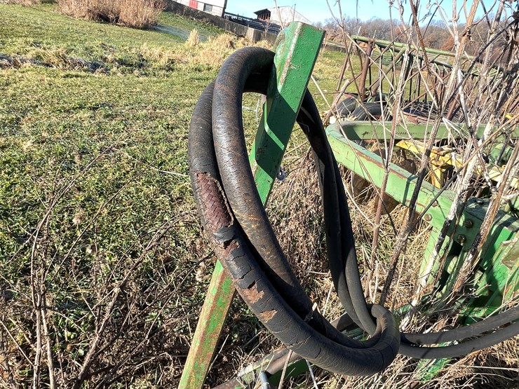 john-deere-210-image-21