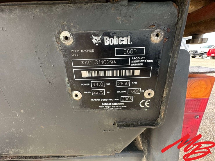 2005-bobcat-toolcat-5600-image-37