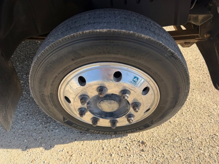 2007-custom-tank-image-10