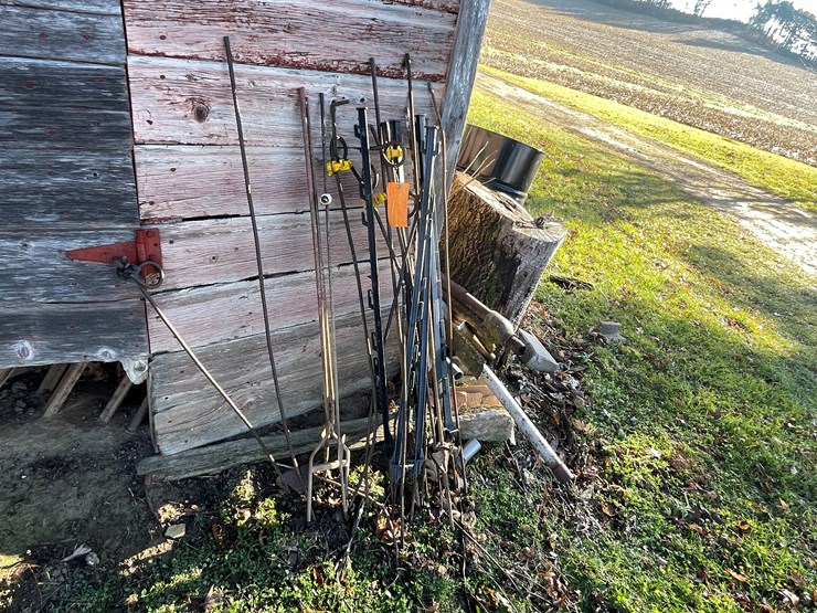 #6059-•-assortment-of-posts-image-1