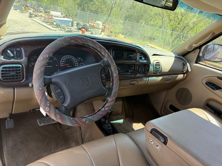 2001-dodge-ram-2500-image-15