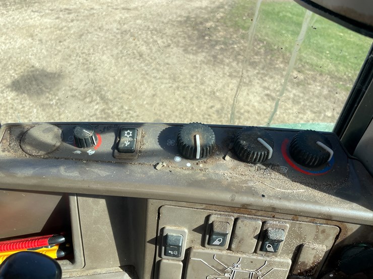 john-deere-7330-image-35