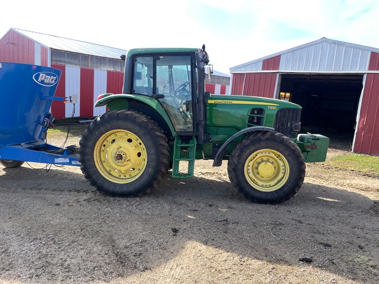 john-deere-7330-image-4