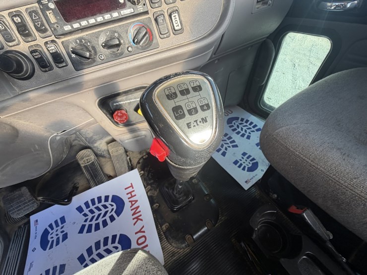 2021-peterbilt-367-image-20