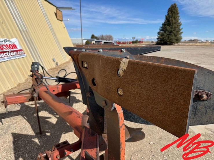 international-155-image-4