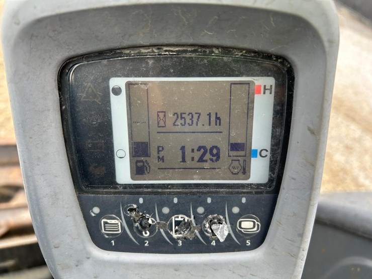 2015-kubota-u35-4-image-21