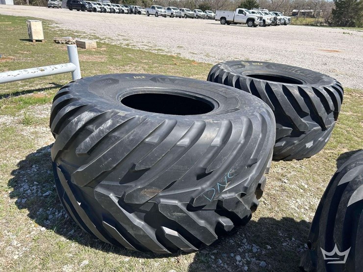 michelin-floatbib-vf1000-55-r32-equipment-tires-image-2