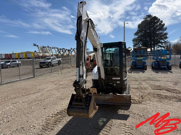 2013-bobcat-e35-image-2