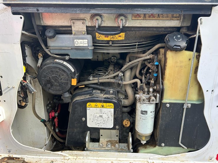2020-bobcat-t76-image-15