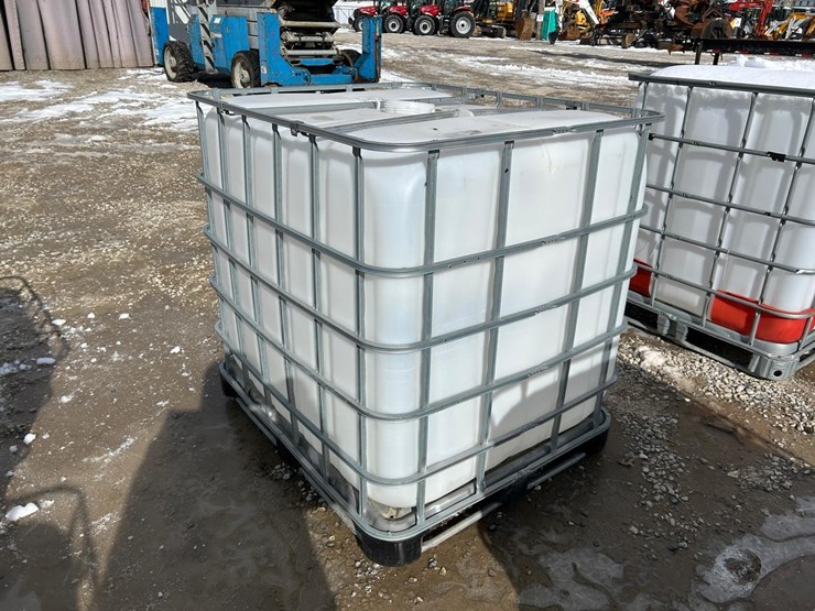water-tank-tote-image-3