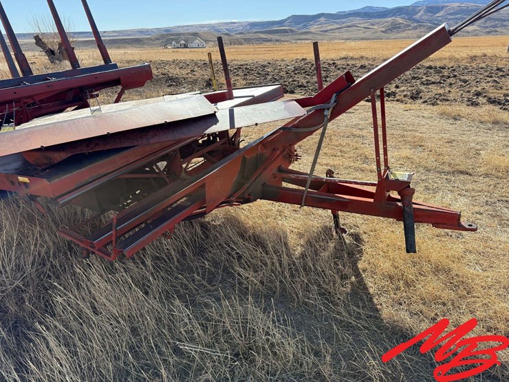 new-holland-1033-image-20