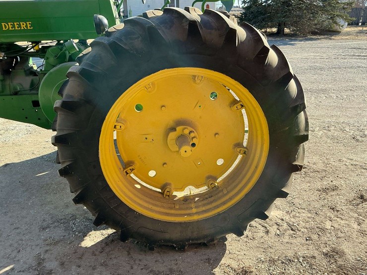 john-deere-70-image-11