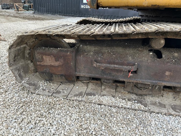 caterpillar-320e-image-17