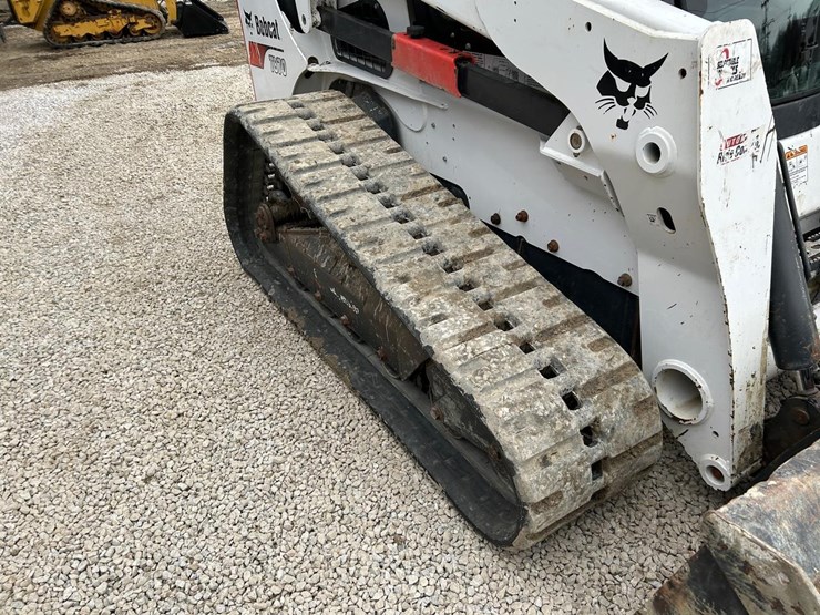 2023-bobcat-t870-image-12
