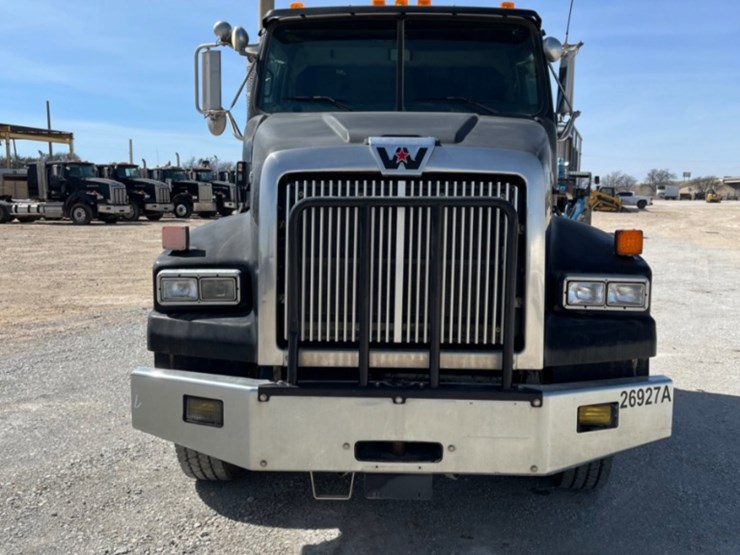 2012-western-star-4900fa-image-2