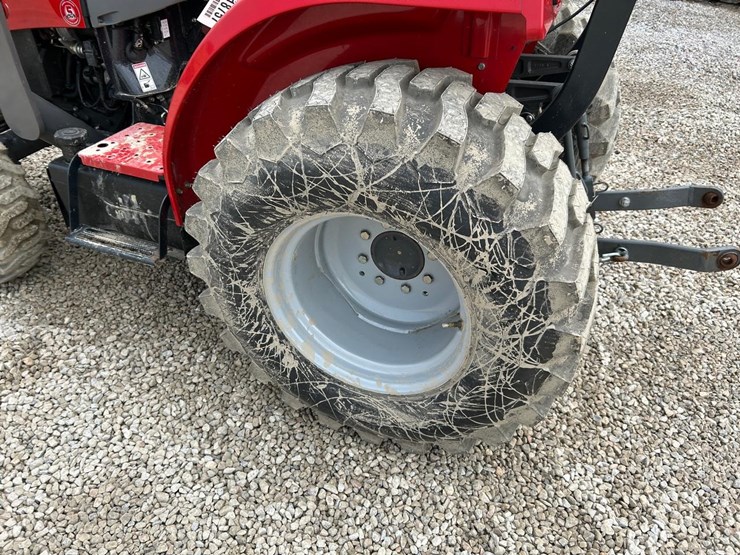 2015-massey-ferguson-1734e-image-18