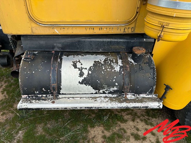 1964-kenworth-w923-image-10