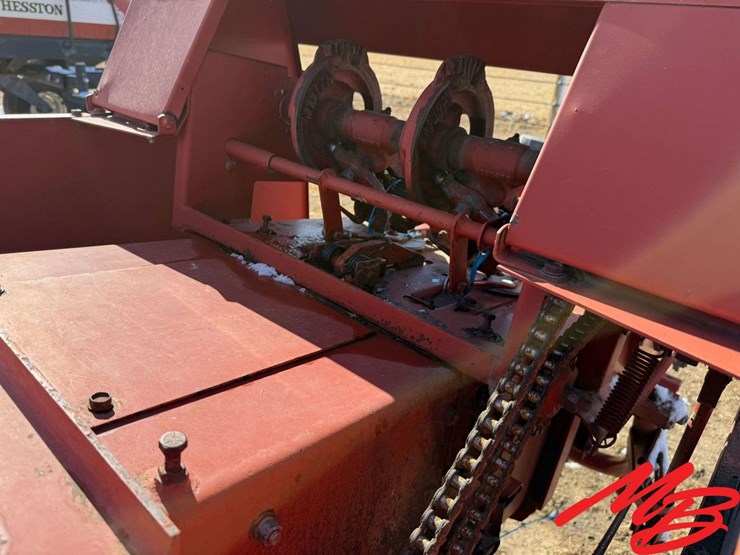 hesston-4570-image-13