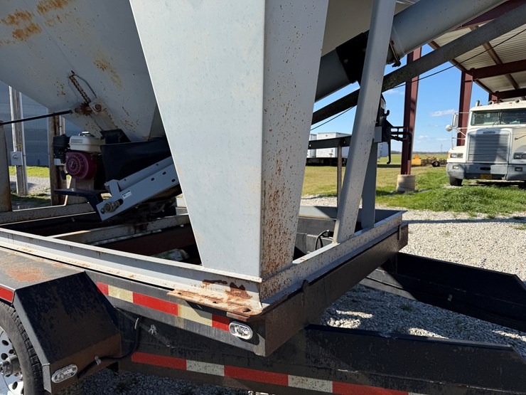 2004-convey-all-bts240-image-39