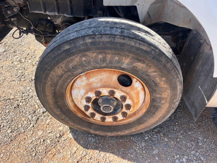 2011-international-workstar-7300-image-11