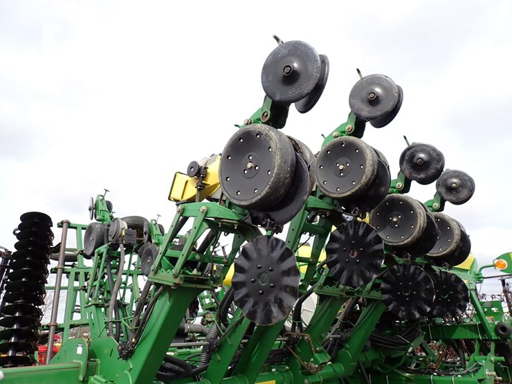 john-deere-1790-image-17