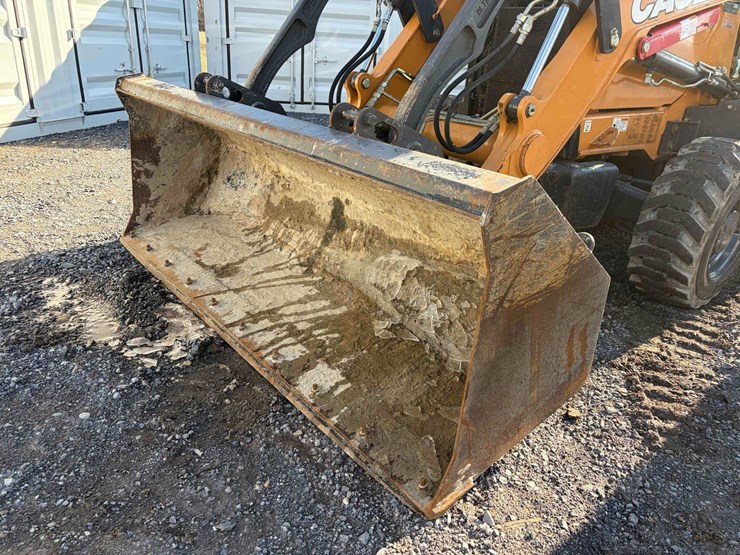 2019-case-580sn-image-9