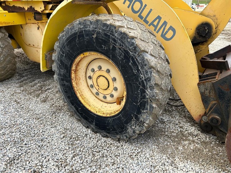 new-holland-lw110-image-11