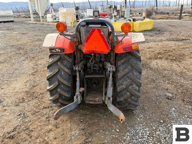 2014-kubota-m8540n-image-5