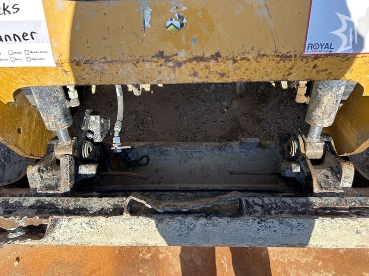 2023-caterpillar-259d3-image-19