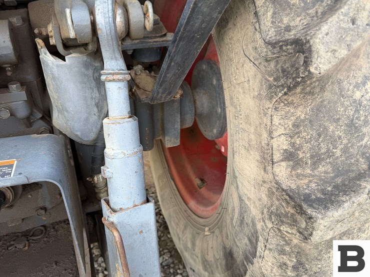 2016-kubota-m8540hd-image-16