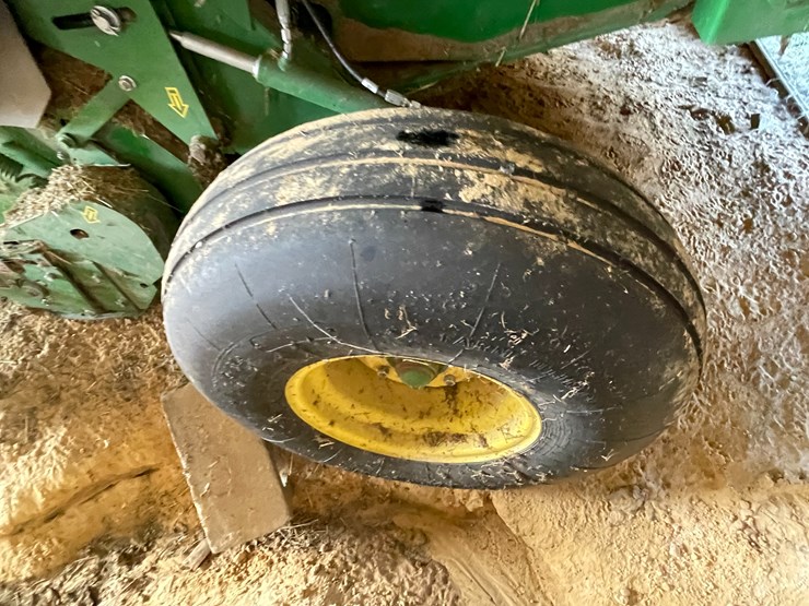 john-deere-550m-image-22