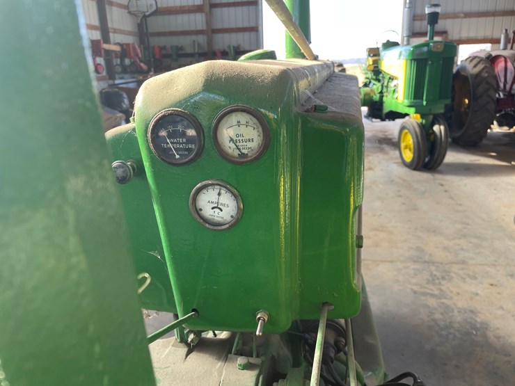 1952-john-deere-b-image-22